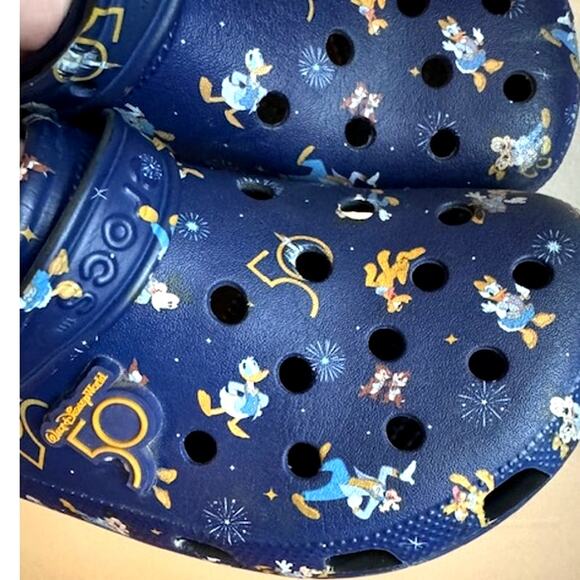 Disney x Crocs 2021 Walt Disney World 50th Anniversary Crocs M11/W13 - Picture 5 of 12